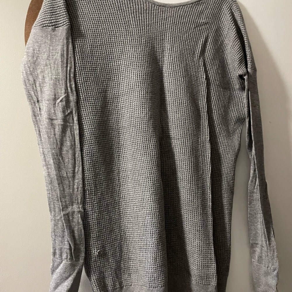 Women’s Gray Lululemon sweater. Size M.